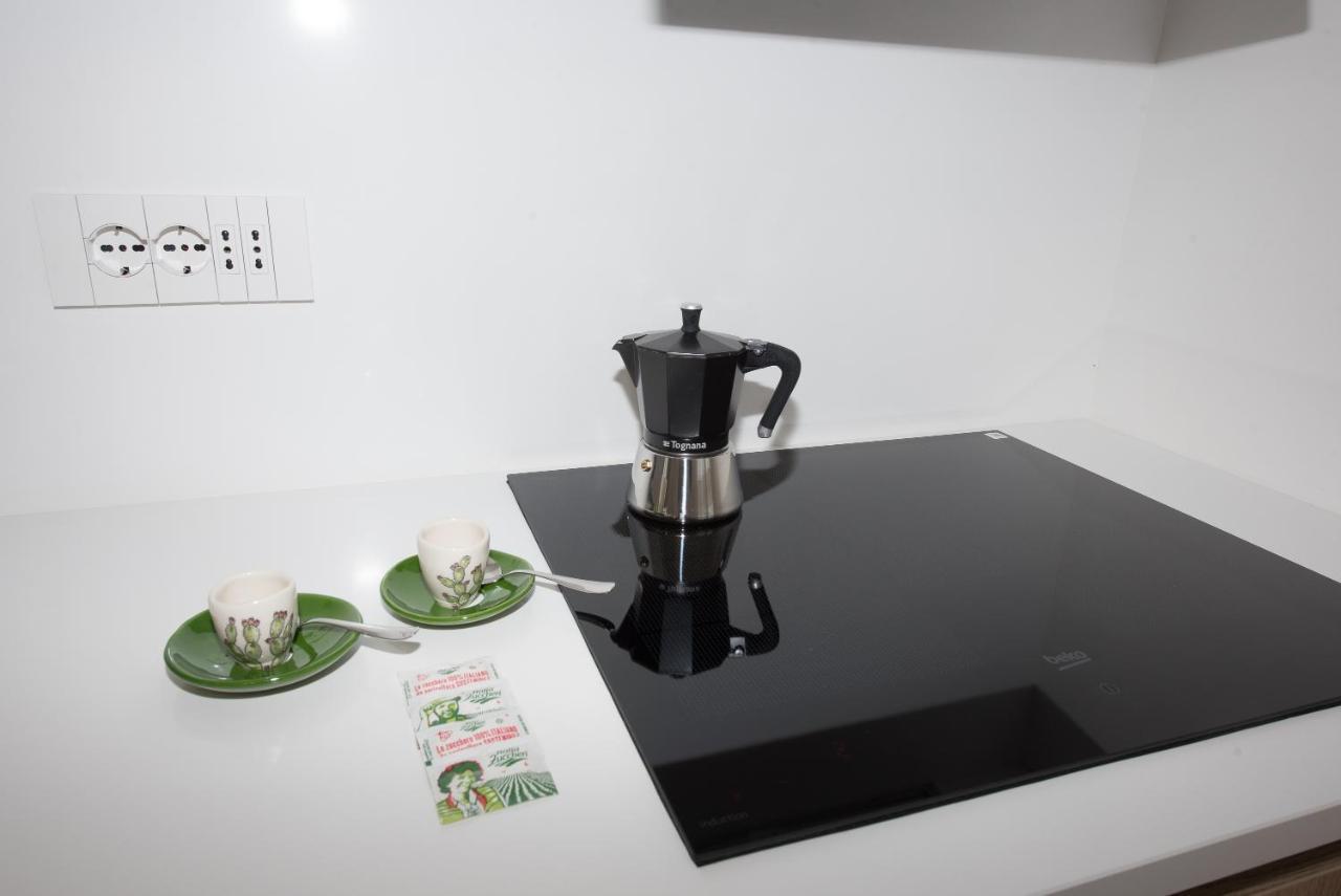 Loft Lungomare Vista Mare E Monti Apartment อาร์บาตักซ์ ภายนอก รูปภาพ