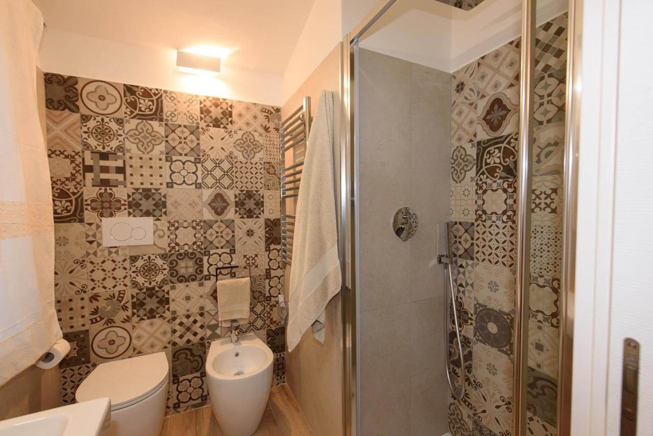 Loft Lungomare Vista Mare E Monti Apartment อาร์บาตักซ์ ภายนอก รูปภาพ