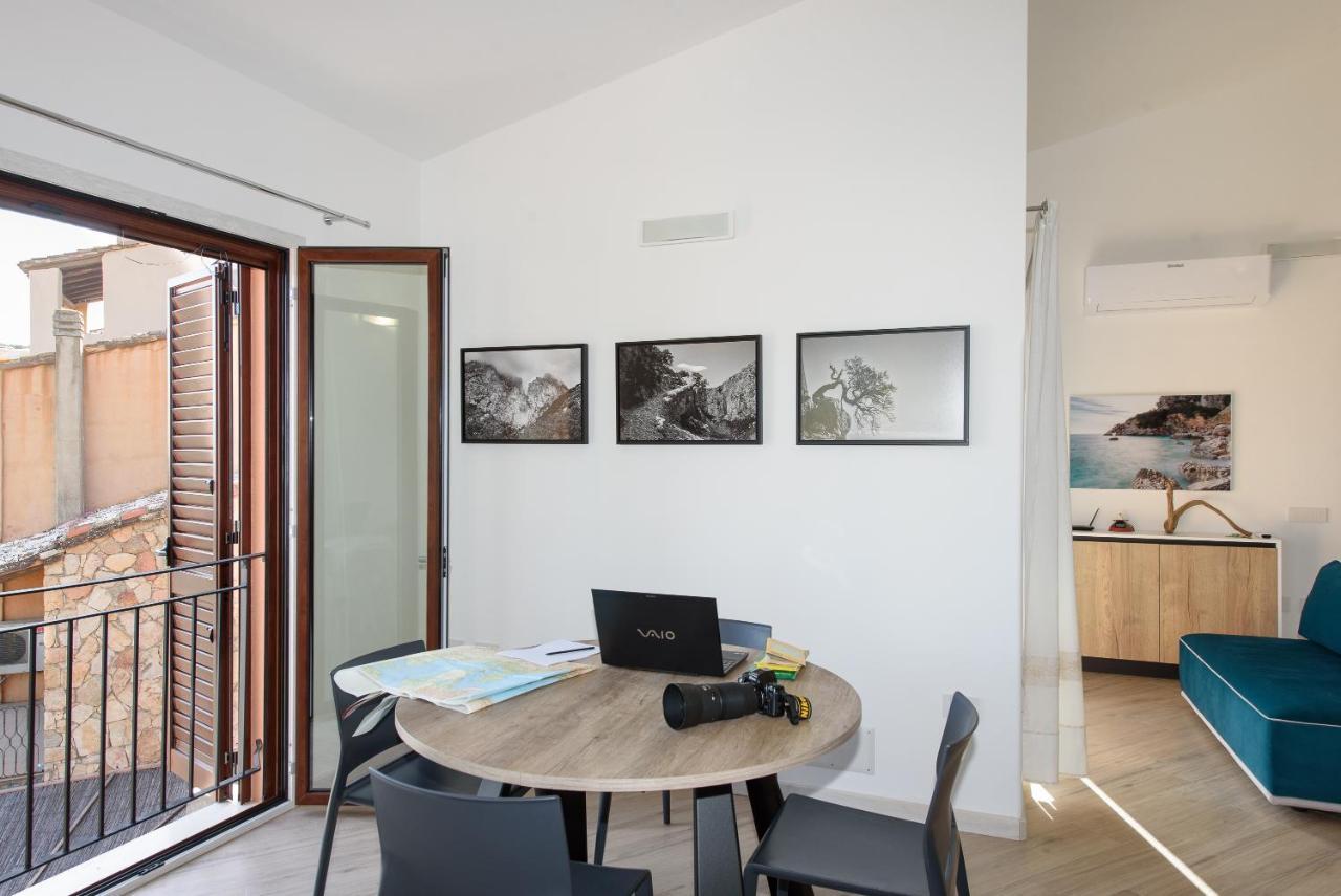 Loft Lungomare Vista Mare E Monti Apartment อาร์บาตักซ์ ภายนอก รูปภาพ